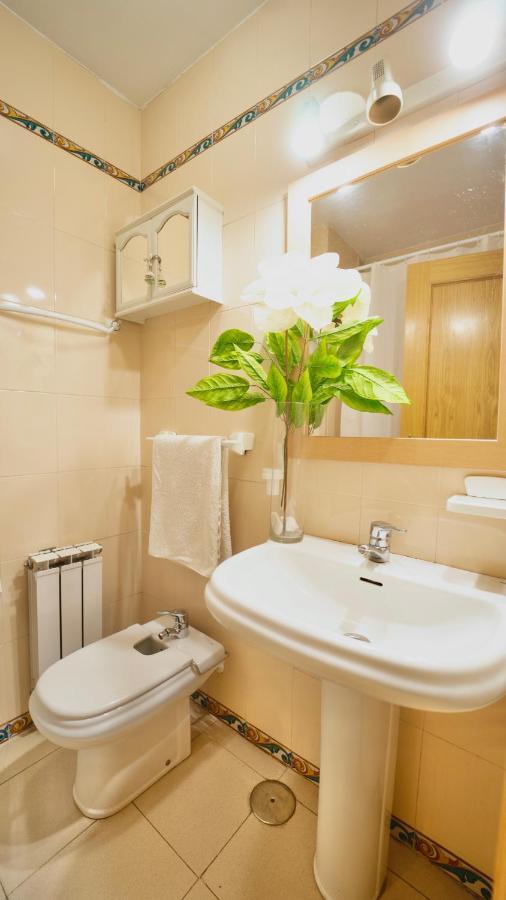 Bonito Y Acogedor Apartamento Pleno Centro Junto Catedral Granada Luaran gambar